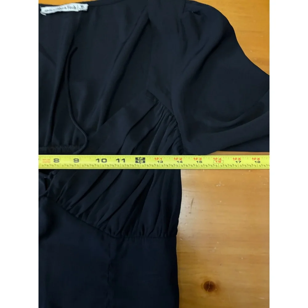 Abercrombie & Fitch Black‎ Tie-Front Ruched Smocked Long Sleeve Blouse Womens M